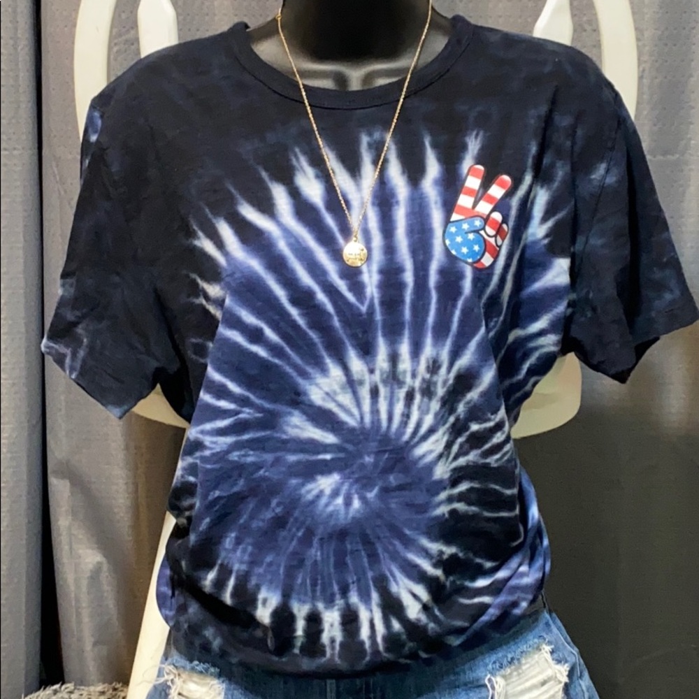 Abercrombie & Fitch T-shirt.